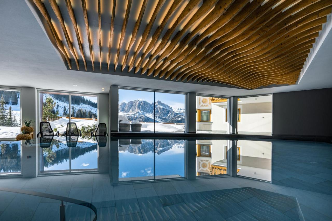 Hotel Costes Corvara In Badia Esterno foto