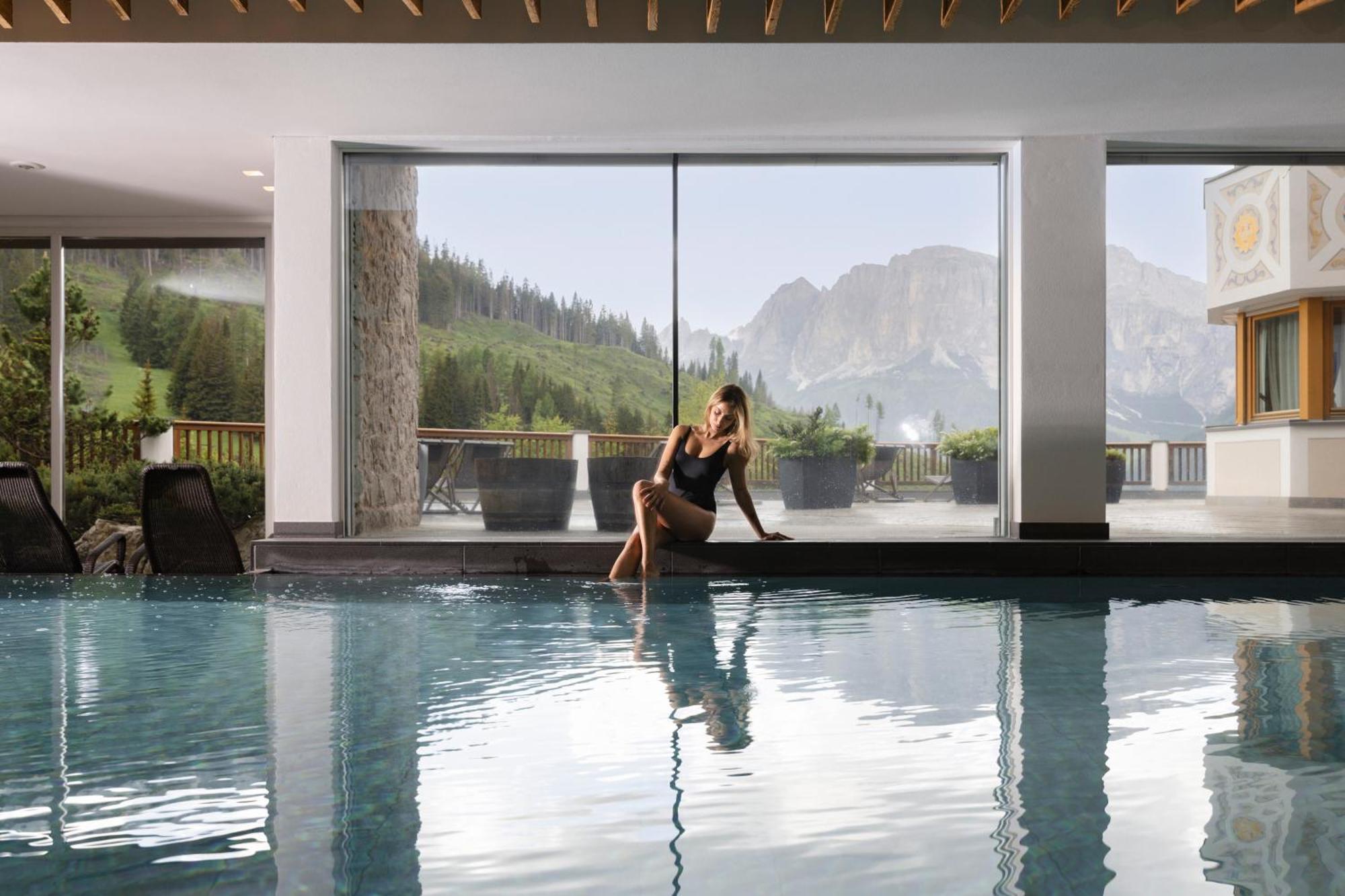 Hotel Costes Corvara In Badia Esterno foto