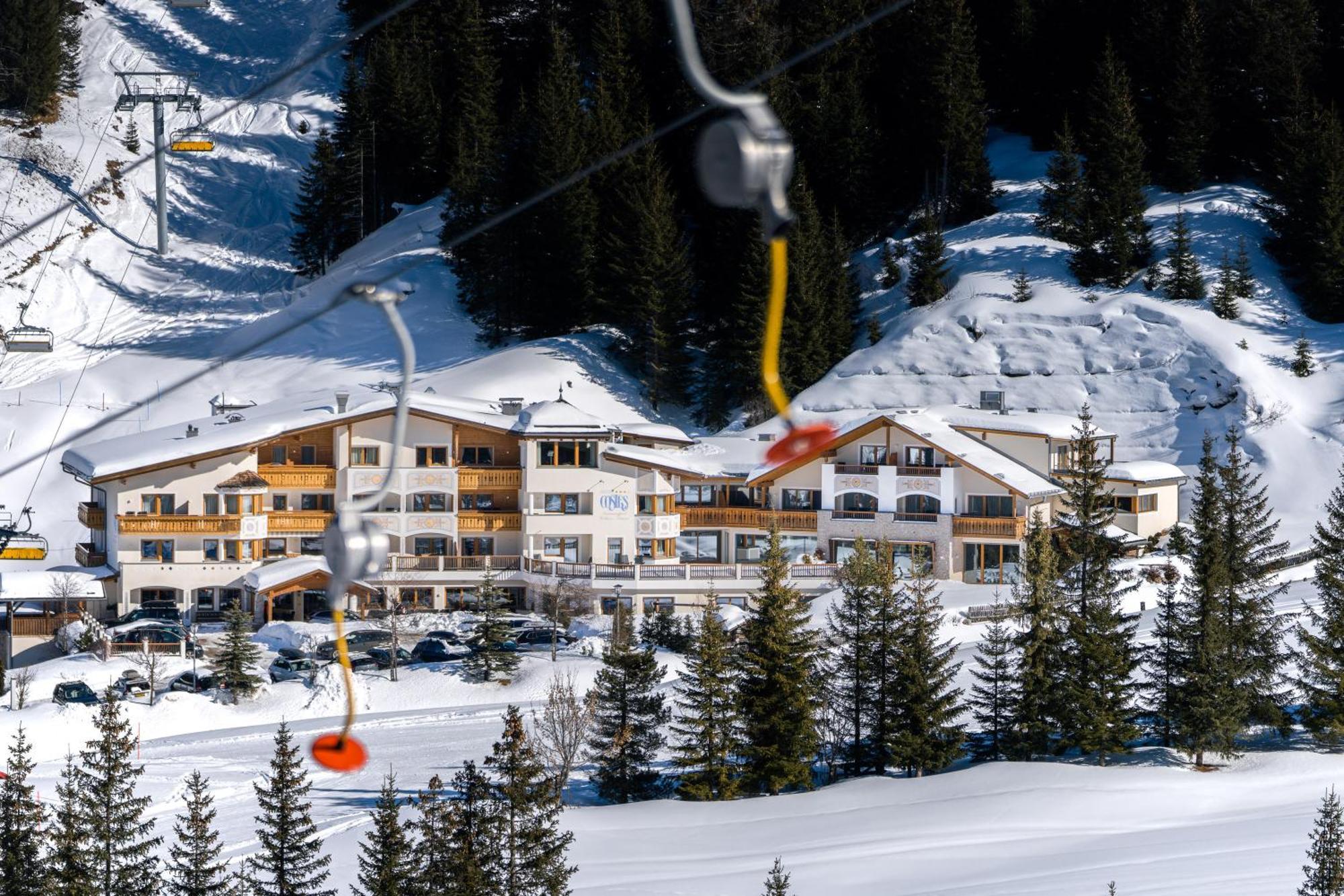 Hotel Costes Corvara In Badia Esterno foto