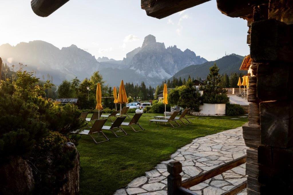 Hotel Costes Corvara In Badia Esterno foto