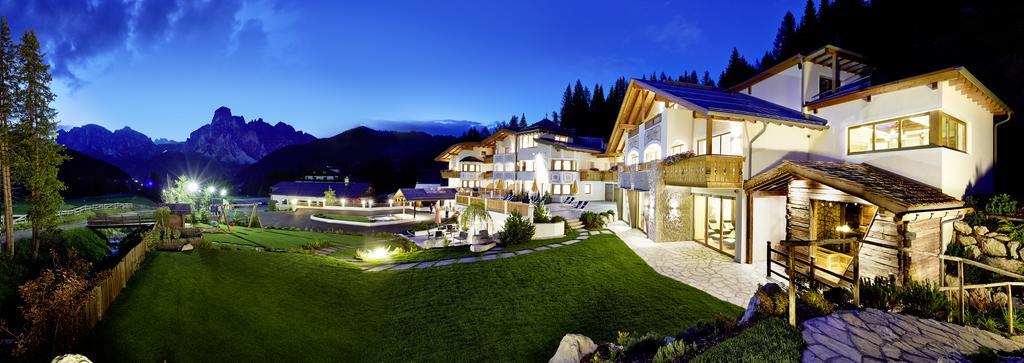 Hotel Costes Corvara In Badia Esterno foto