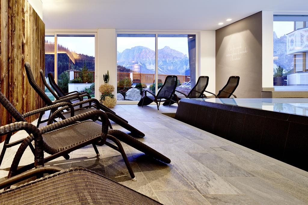 Hotel Costes Corvara In Badia Esterno foto