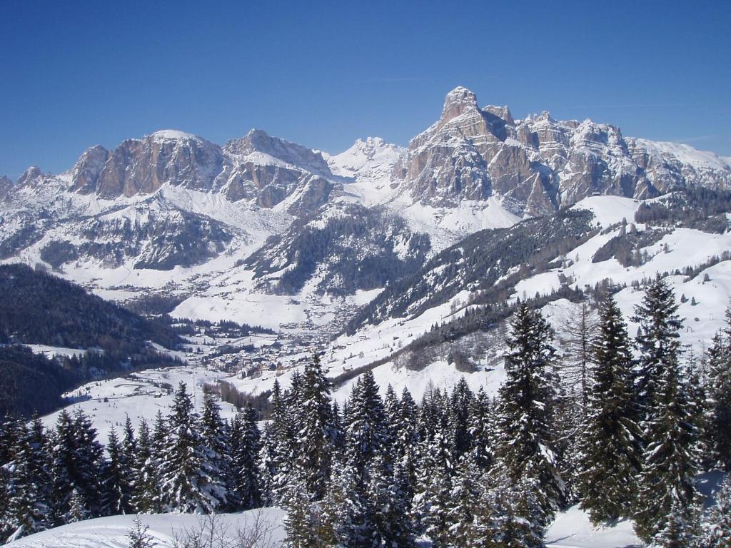 Hotel Costes Corvara In Badia Esterno foto